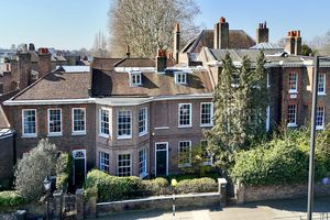 The Green, Hampton Court Road, East Molesey -Raised view- click for photo gallery